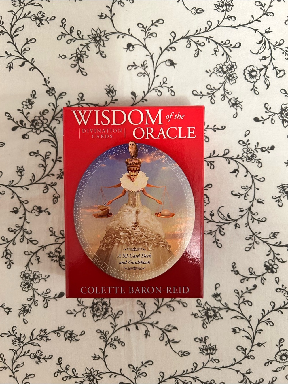 Wisdom of the Oracle Divination Cards: A 52-CardDeck and Guidebook